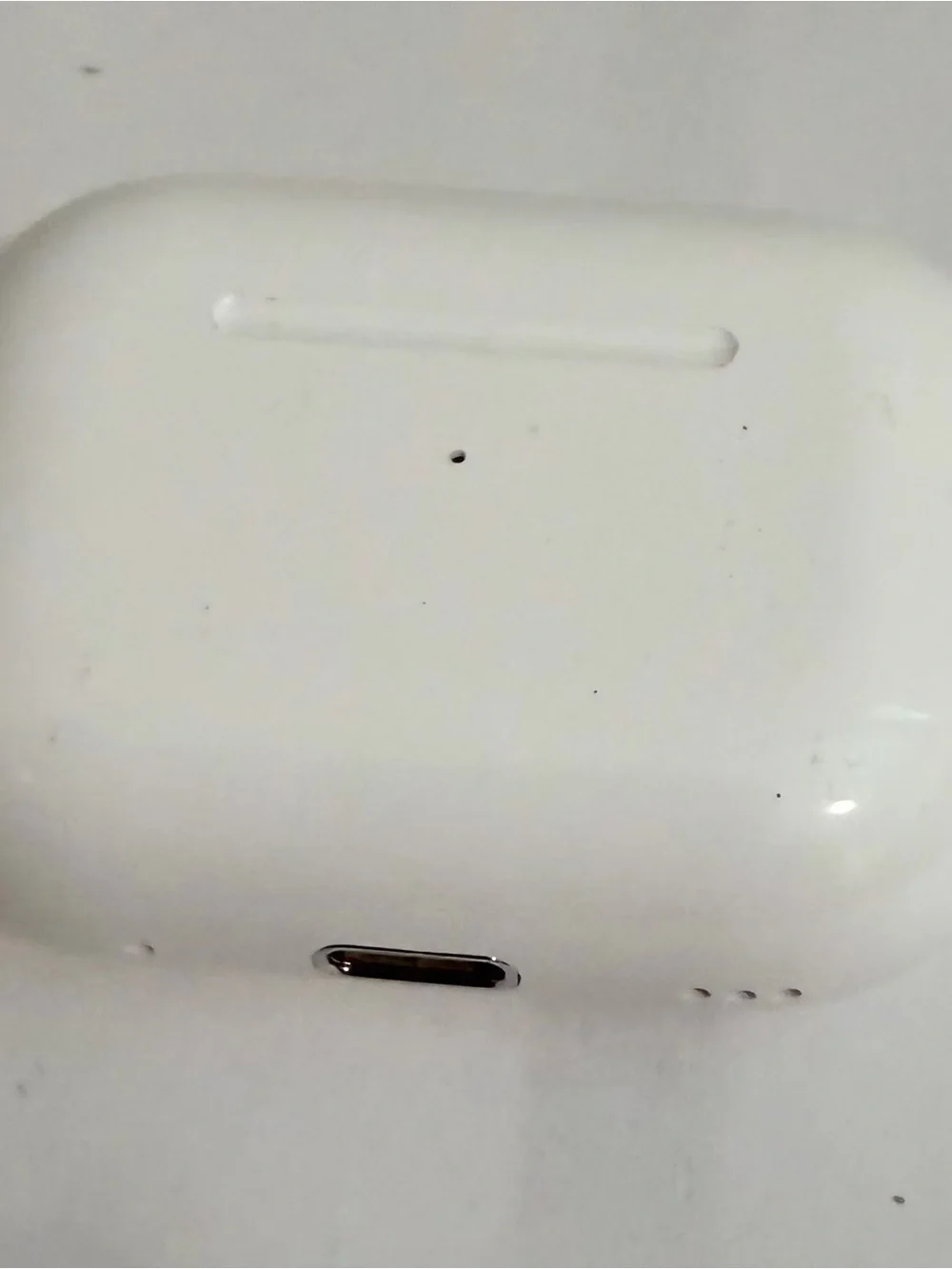 Apple White Wireless Earbuds with Green LED Indicator